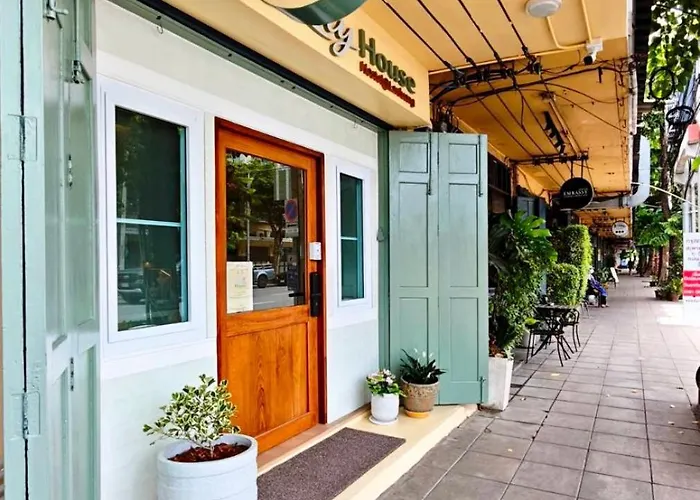 Lily House Albergue *